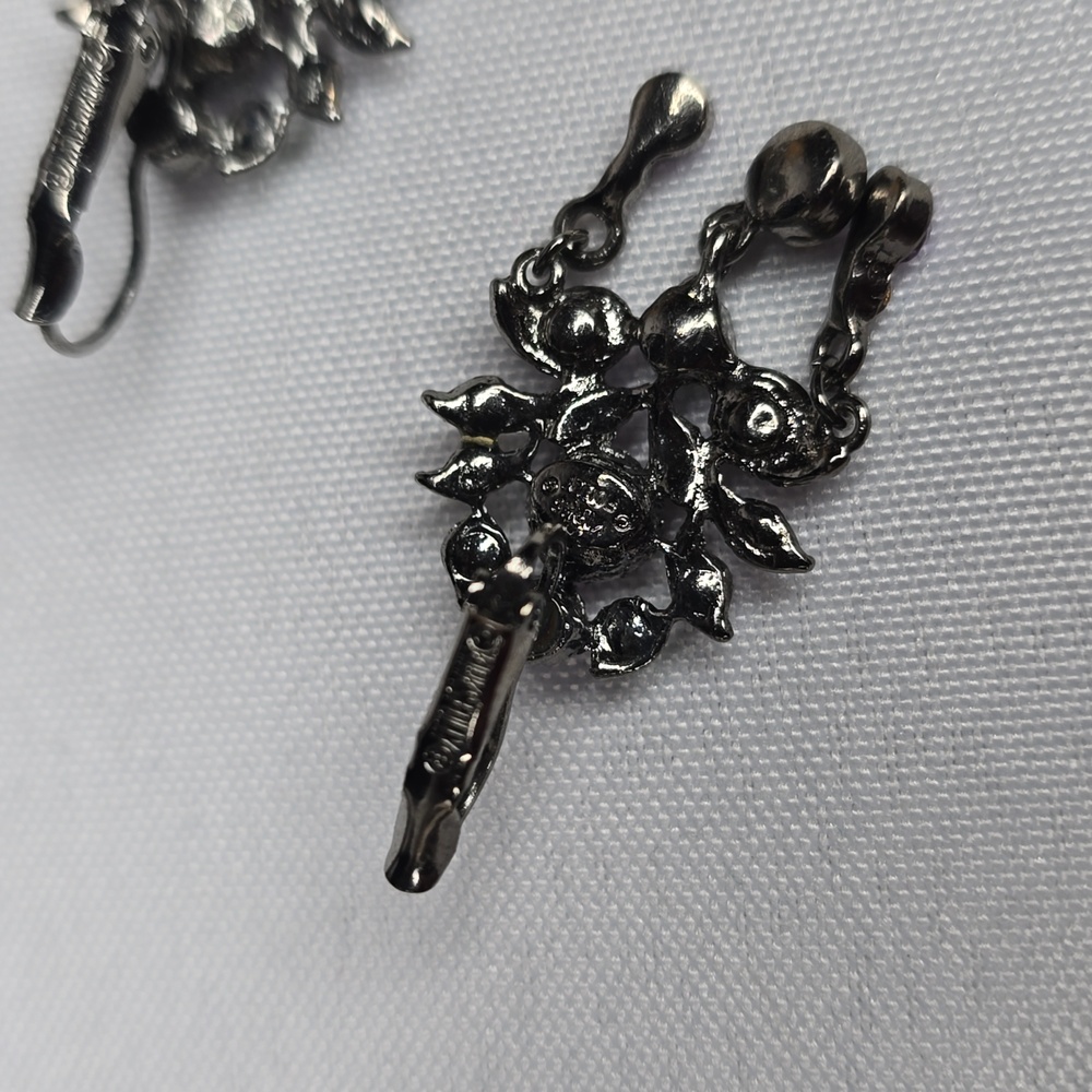 Kirk' Folly earrings - Picture 5 of 5